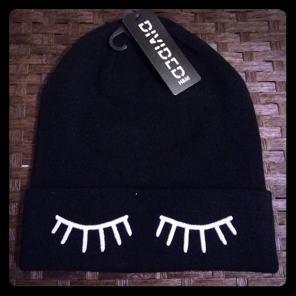 H&M Accessories - Eyelash beanie